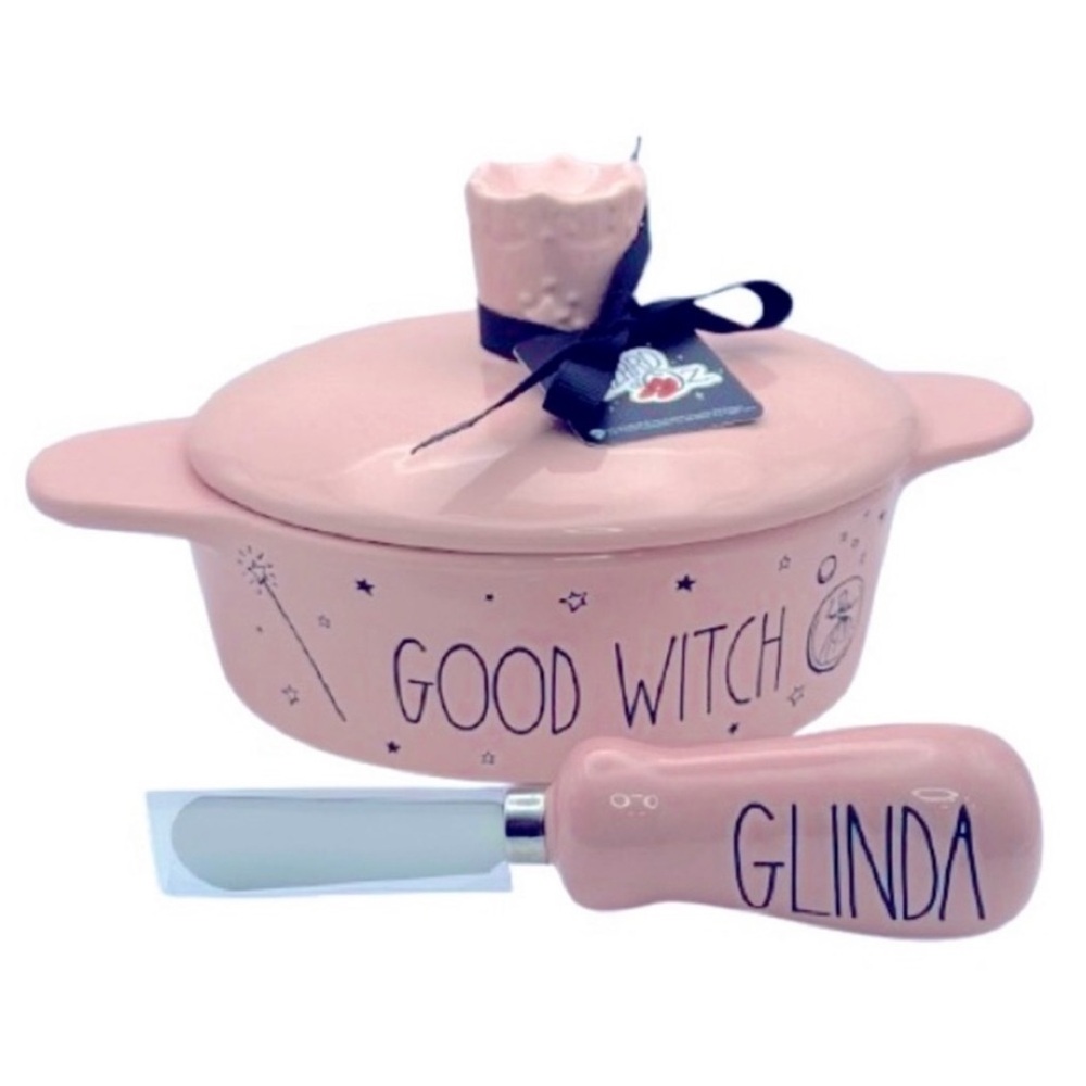 🆕- Rae Dunn Wizard of Oz Glinda the Good Witch Brie Baker and Knife Set.
